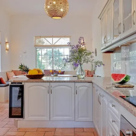 Quinta Da Galina By Portucasa Villa