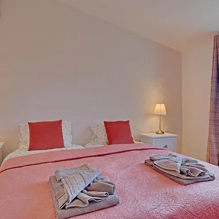 Villa Quinta Da Galina By Portucasa