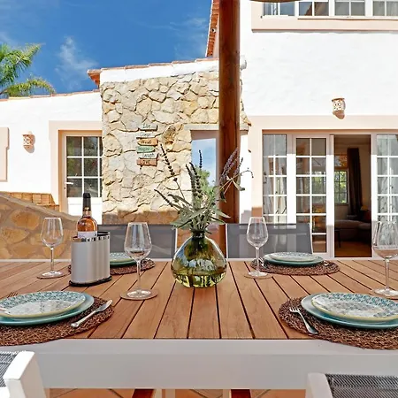 Villa Quinta Da Galina By Portucasa Loulé