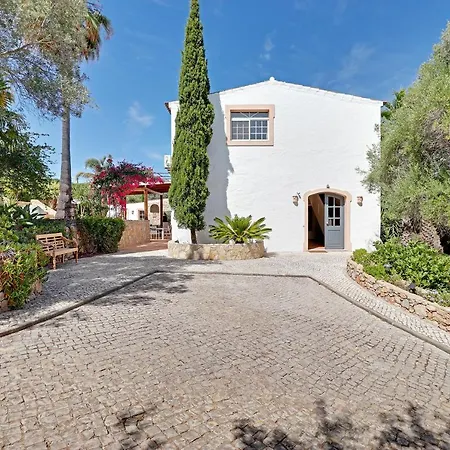 Villa Quinta Da Galina By Portucasa Loule