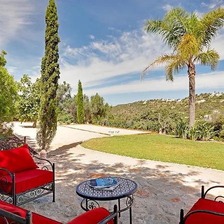 Quinta Da Galina By Portucasa