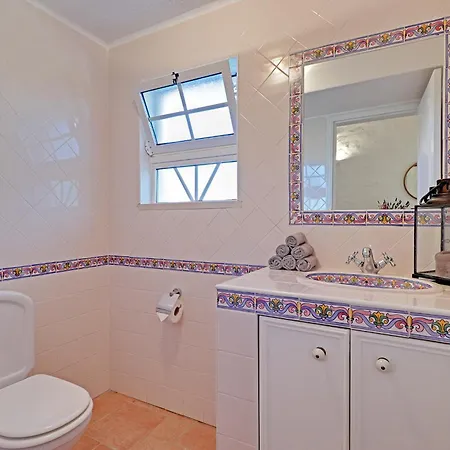 Quinta Da Galina By Portucasa *